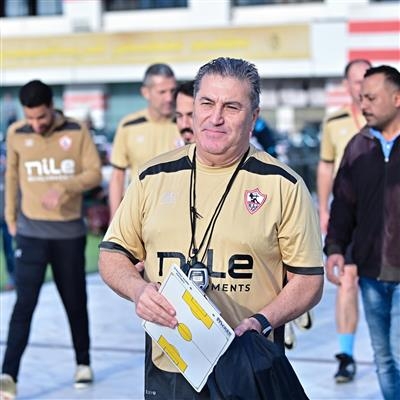 بيسيرو يعقد جلسة خاصة مع دونجا والونش لبحث أخطاء لقاء القمة