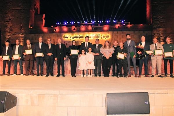 انطلاق فعاليات الدورة الـ33 من مهرجان القلعة الدولي للموسيقى والغناء
