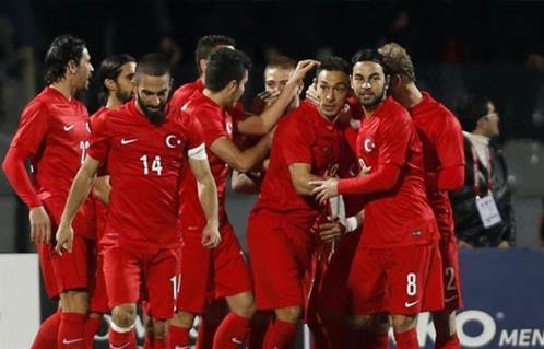 تأهل تركيا واليونان وصربيا للقسم الأول بدوري أمم أوروبا