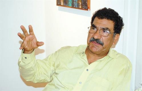 «أشخاص وأشكال».. معرض تشكيلي للفنان محمد عبلة.. مساء اليوم