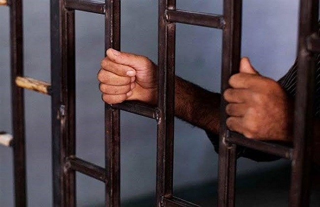 النيابة تأمر بحبس أب متهم بقتل طفلته لخلافات أسرية بكفرالشيخ