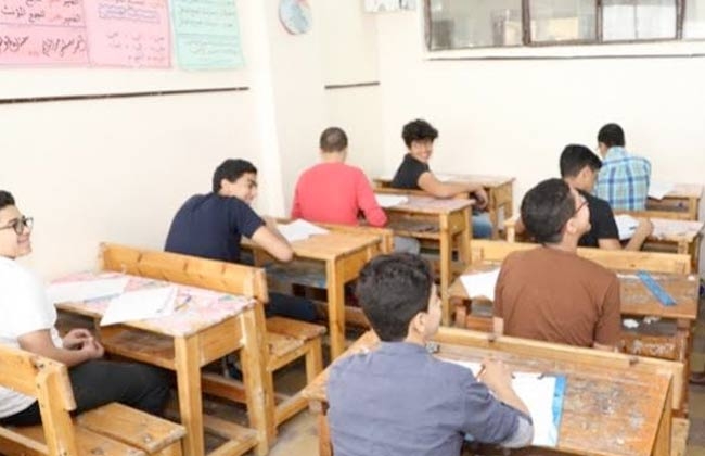 ختام امتحانات الشهادة الإعدادية.. 94 ألف طالب بسوهاج يؤدون «اللغة الأجنبية» اليوم