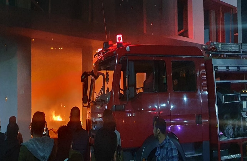 السيطرة على حريق بمصنع مراتب فايبر بمدينة بلطيم بكفرالشيخ