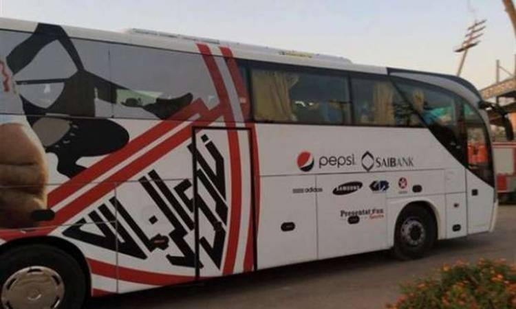 وصول حافلة الزمالك إلى ستاد هيئة قناة السويس لمواجهة سيراميكا