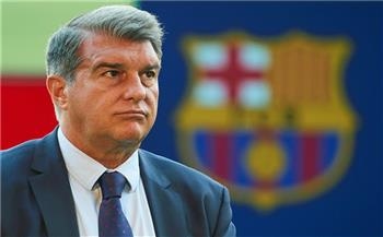 لابورتا يكشف عن أزمة جديدة بملعب كامب نو