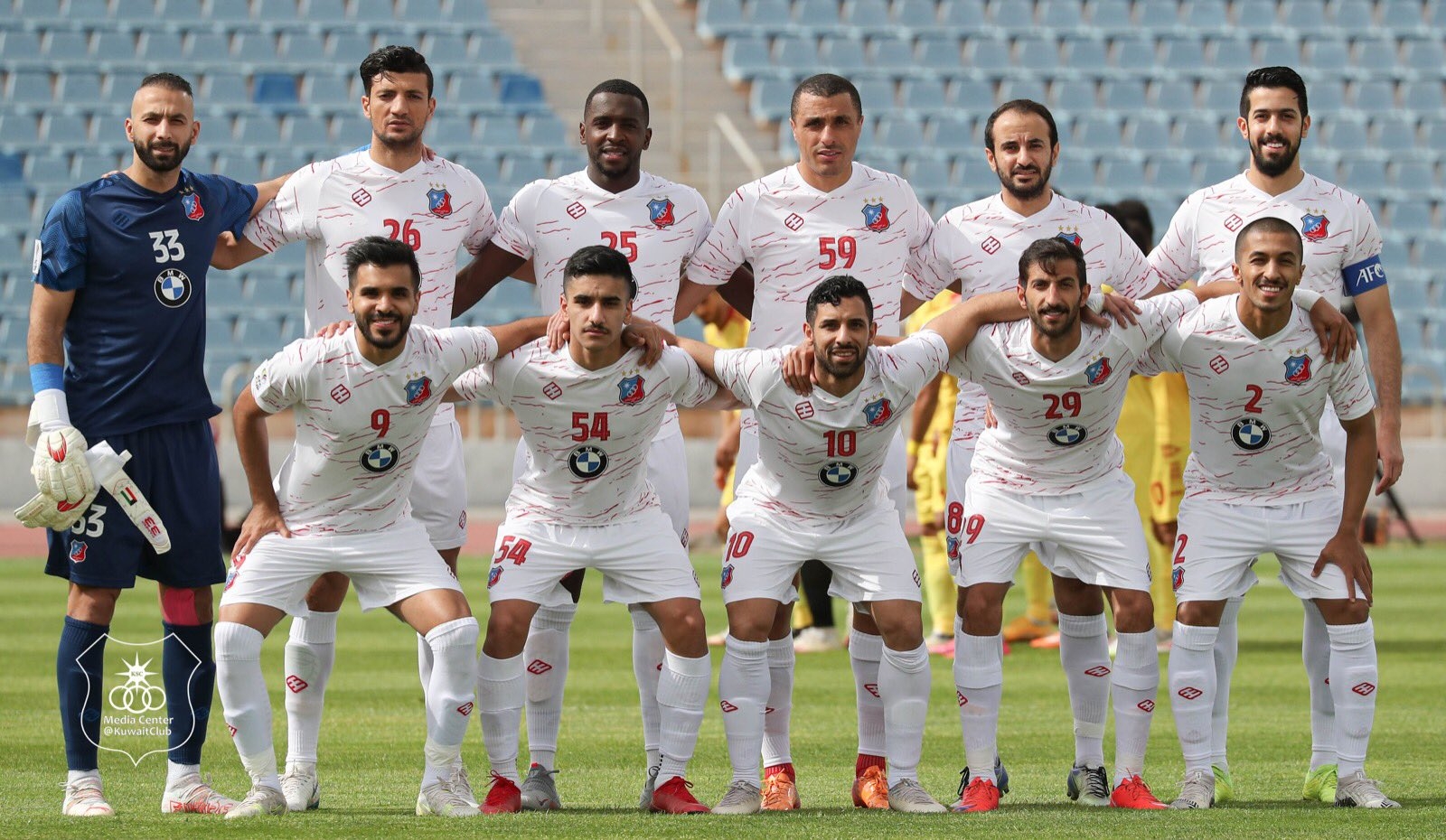 الكويت يعزز صدارته للدوري الكويتي بثلاثية في التضامن