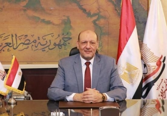 حزب المصريين: توجيهات الرئيس السيسي حققت طفرة اقتصادية غير مسبوقة وعززت نمو القطاعات الإنتاجية