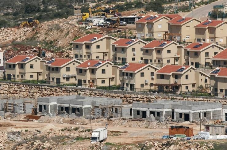 إسرائيل تصادق على مخطط استيطاني يربط "معاليه أدوميم" بالقدس ويزيد التوتر في الضفة