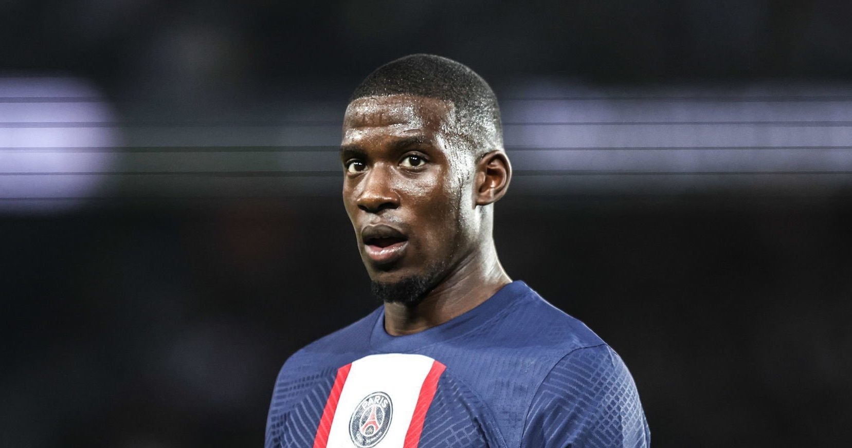 سندرلاند يضم لاعب باريس سان جيرمان