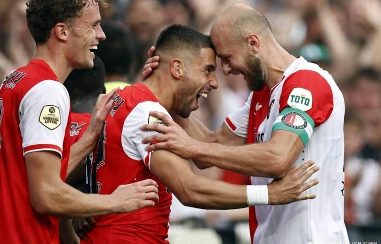 فينورد يكتسح تفينتي بسداسية في الدوري الهولندي