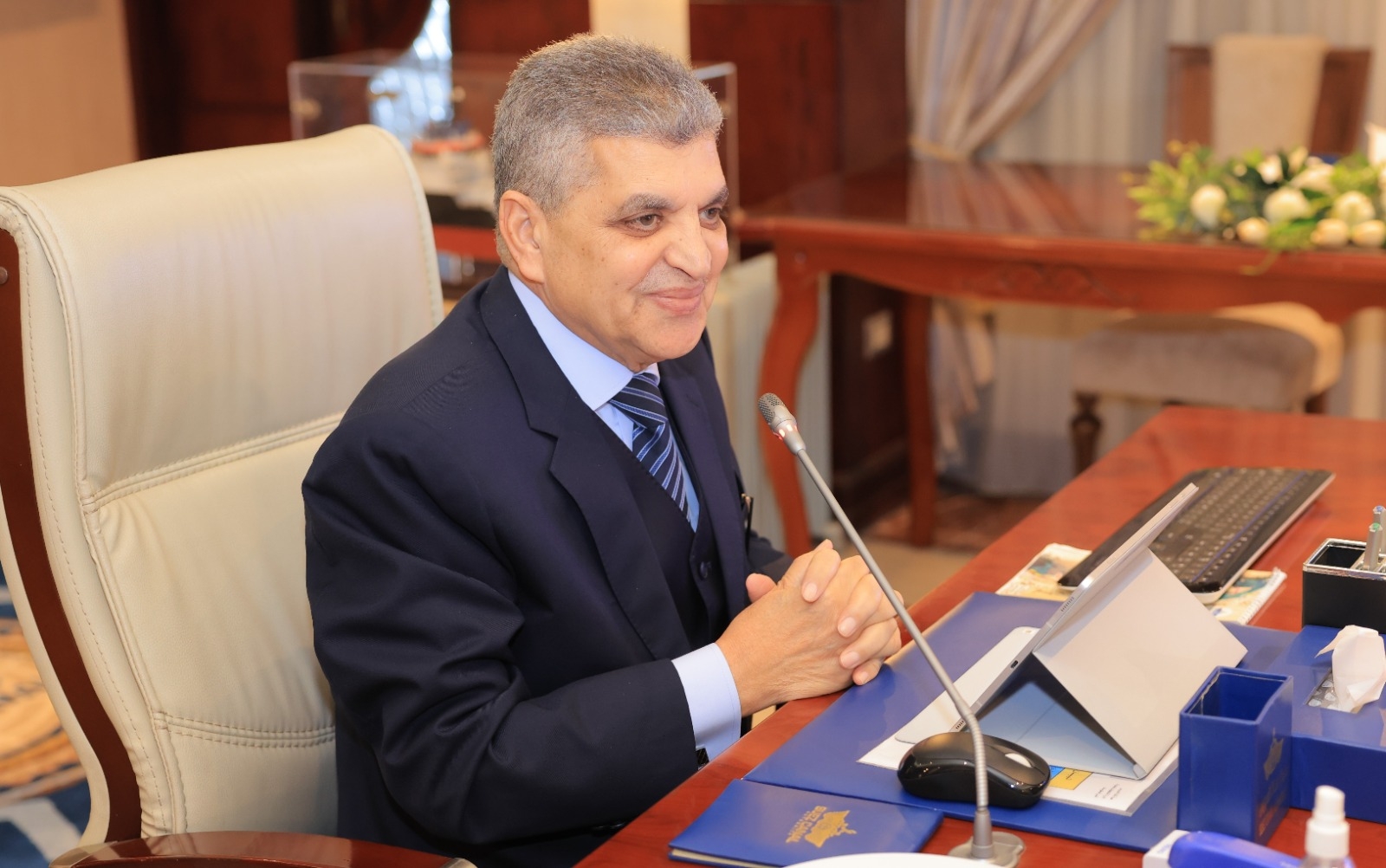 أسامة ربيع: وضعنا خطة دقيقة لعبور 422 سفينة من القناة بعد أزمة «إيفرجيفن»