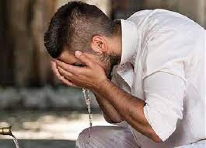 هل يجوز الوضوء والاغتسال بماء البحر؟.. أمين الفتوى يجيب