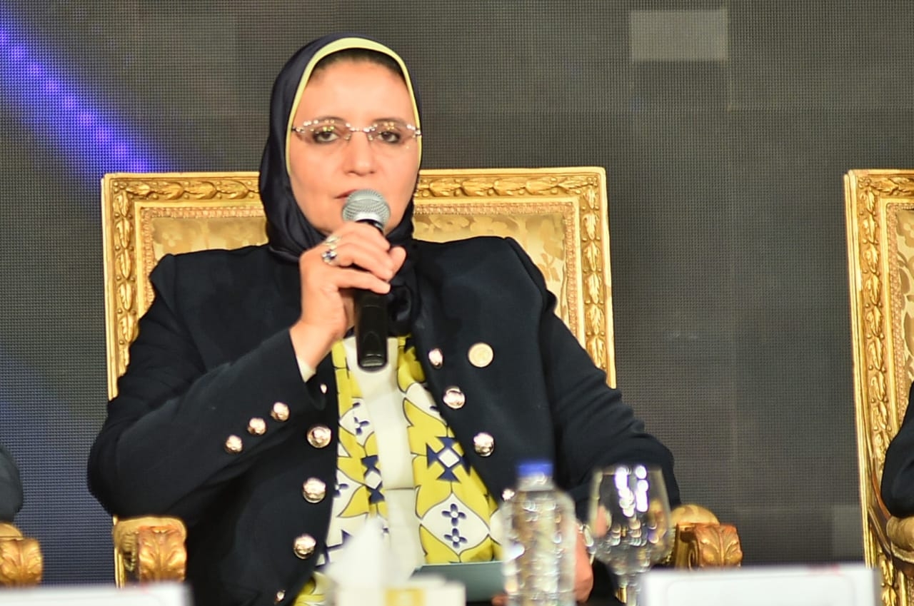 "نقل الكهرباء" توقع عقودا جديدة لاستيعاب القدرات المولدة من الطاقة النظيفة