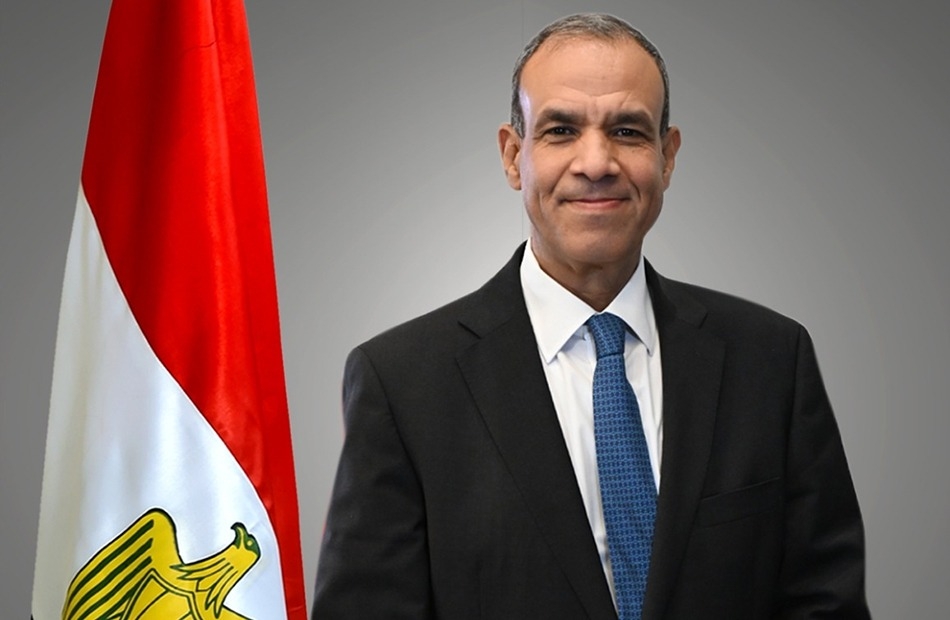 وزير الخارجية والهجرة يتابع سير خدمة التصديق البريدي