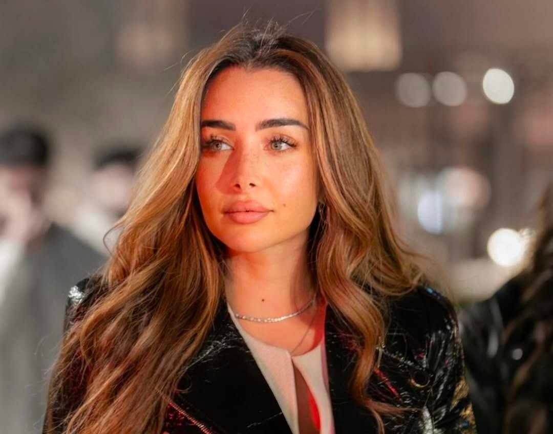 هنا الزاهد مع كريم عبدالعزيز في كواليس «مسرحية الباشا».. وتوجه رسالة لفريق العمل