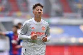 نجم شتوتجارت مطلب ألونسو الأول في ريال مدريد