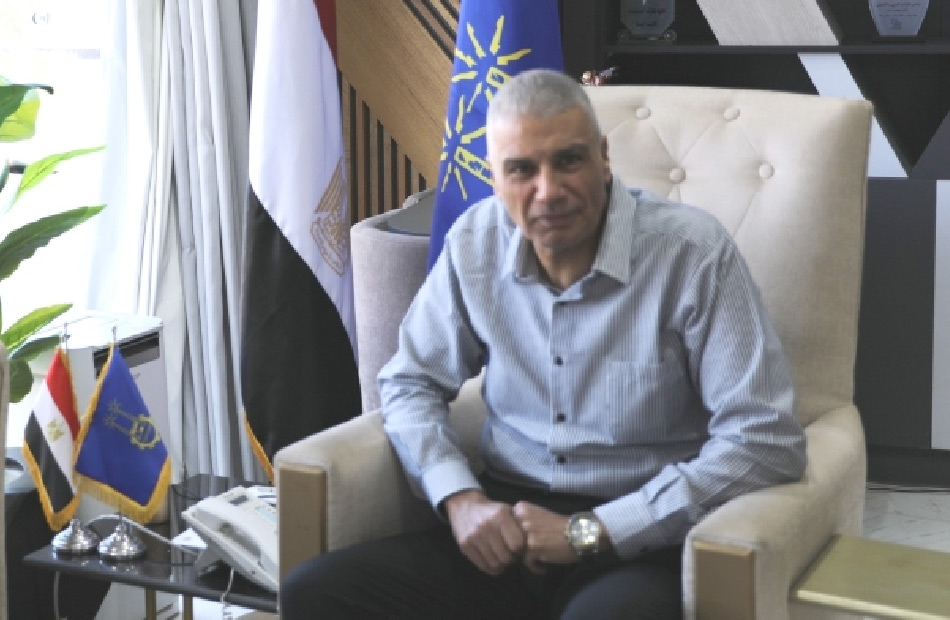 محافظ أسوان يتابع جهود حملات مديرية الأمن وضبط الجناة والمخالفين وإحالتهم للنيابة العامة