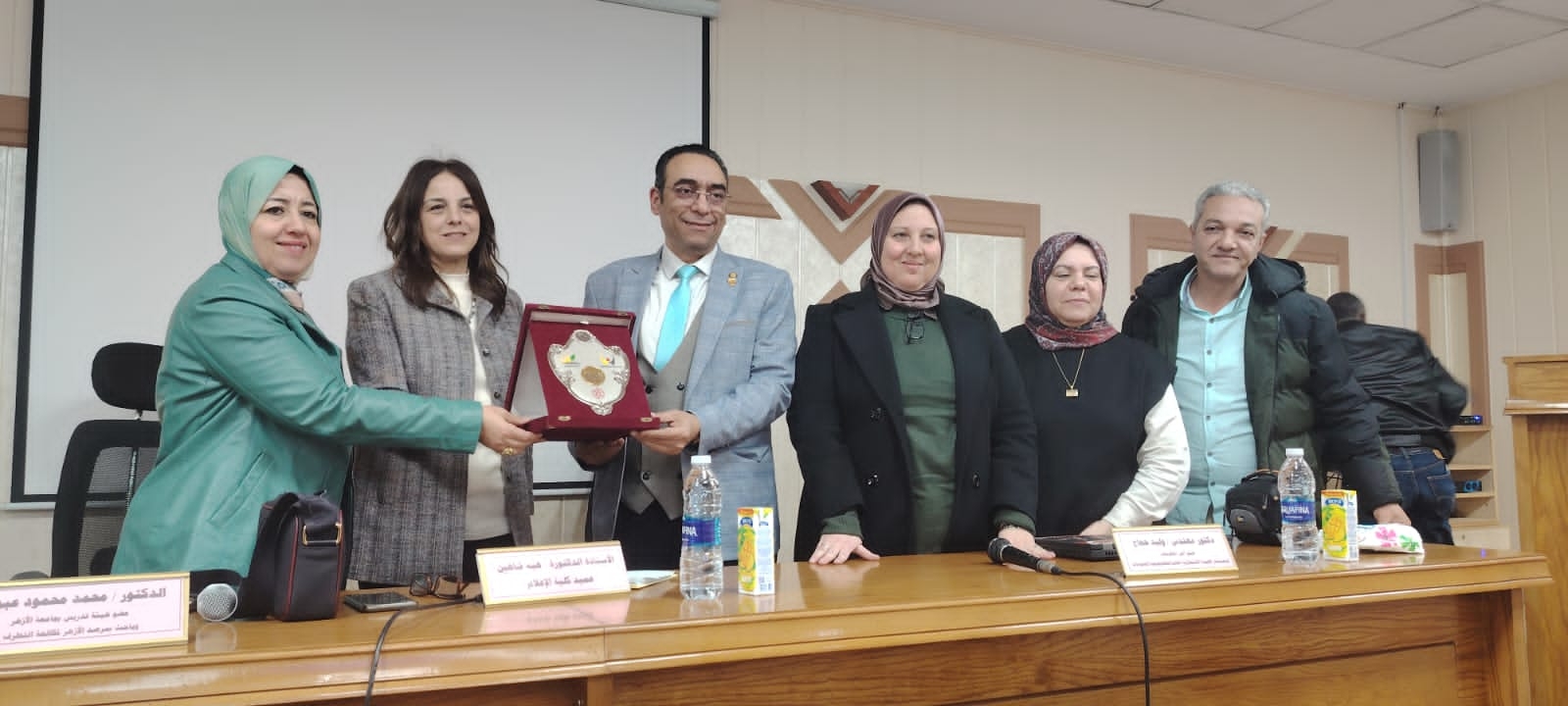 «المراهنات والمقامرة عبر الإنترنت ومخاطر الدارك ويب» محاضرة بجامعة عين شمس