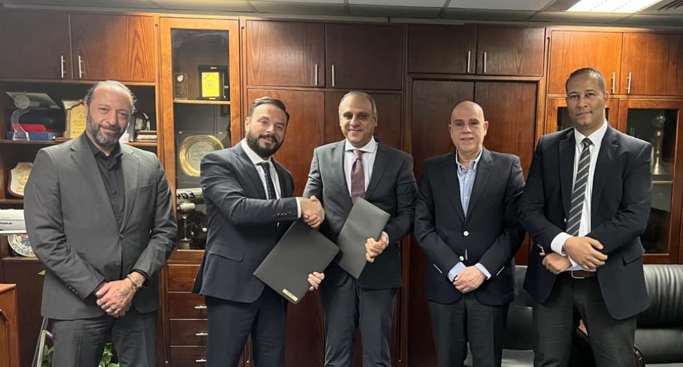 مصر للطيران توقع عقدًا لتطوير وتحسين طرق التوزيع لحجوزات الرحلات الجوية