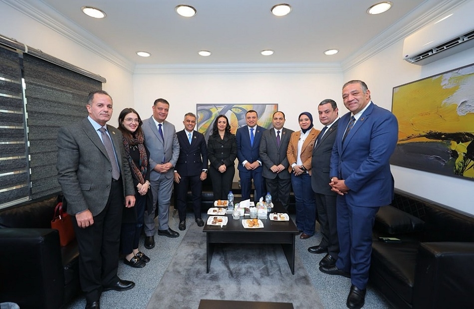 «التنسيقية» تلتقي وزيرة التضامن الاجتماعي لمناقشة عدد من القضايا المتعلقة بالحماية والرعاية الاجتماعية