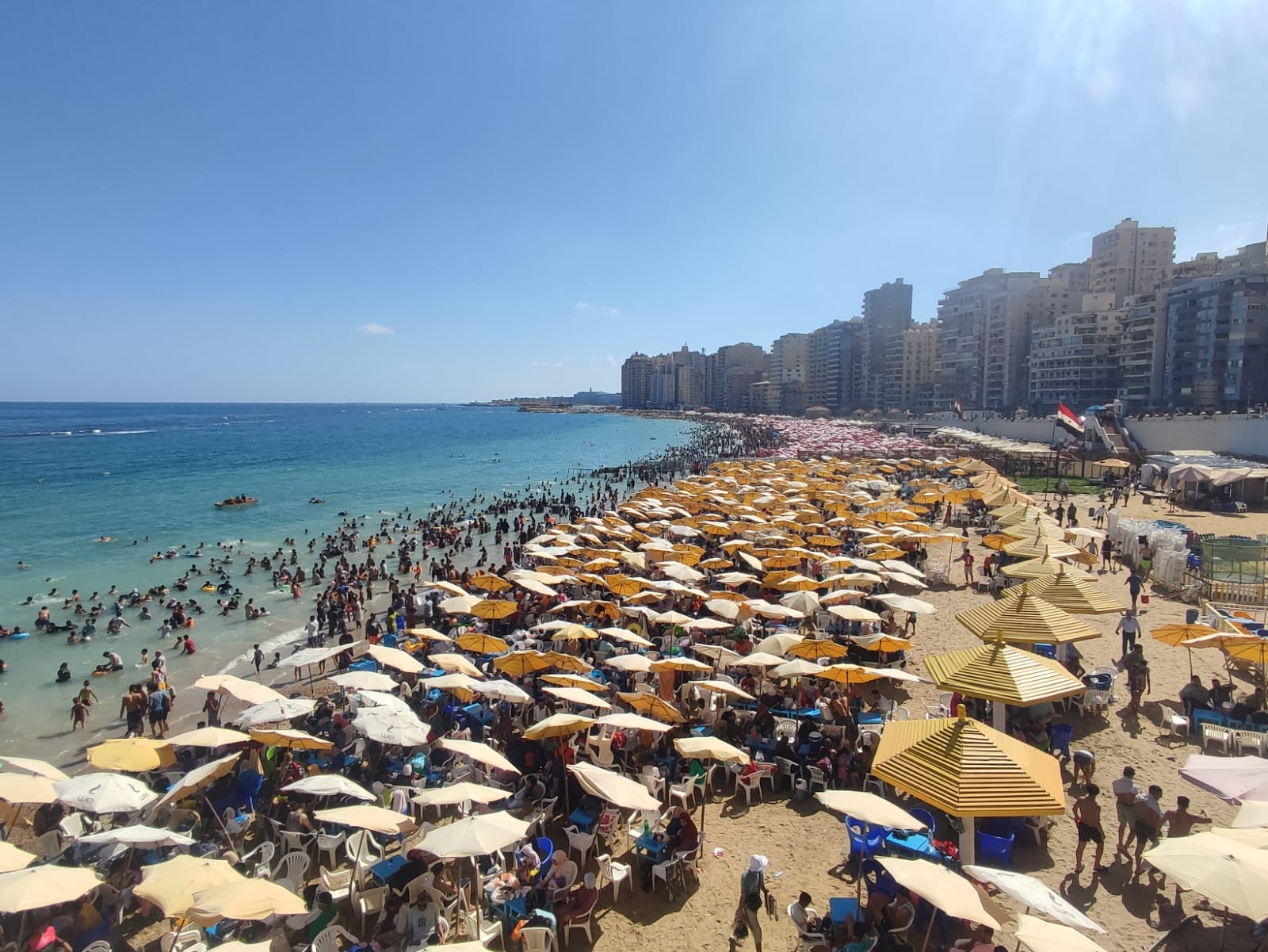 الإسكندرية تعلن تصنيف الشواطئ وأسعار الدخول لصيف 2025