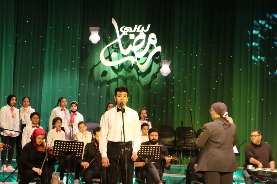 «ليالي رمضان» تواصل تألقها على مسرح السامر بعروض فنية متنوعة
