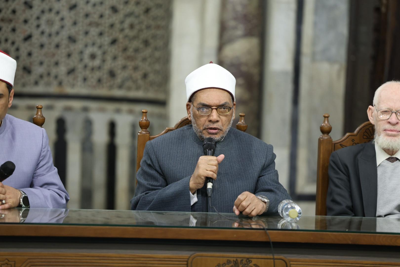 ملتقى الأزهر للقضايا المعاصرة: المذهب الأشعري هو وحده القادر على إنقاذ الأمة من نكباتها