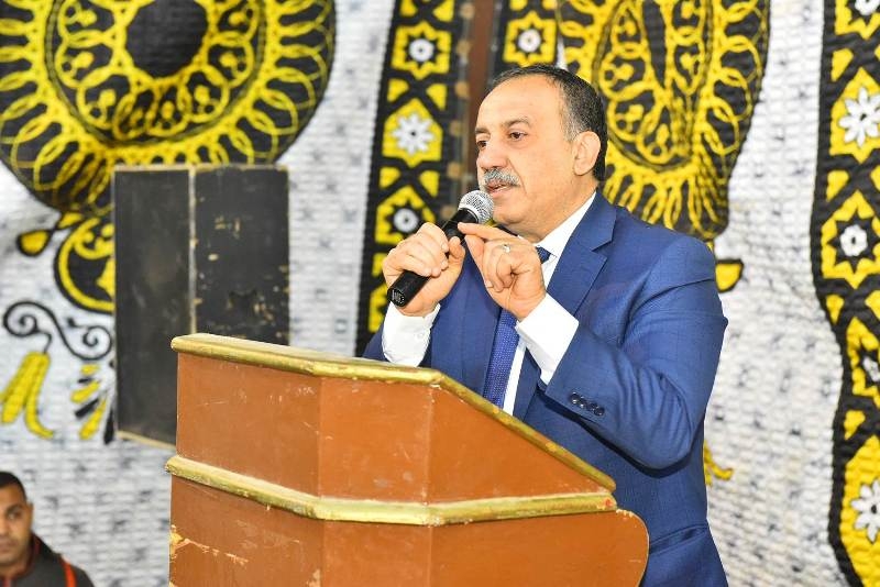 محافظ أسيوط يشهد حفل تكريم حفظه القرآن بقرية أم القصور