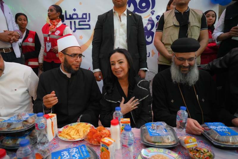 وزيرة التضامن تشهد حفل "إفطار أهالينا" لسكان المناطق المطورة بديلة العشوائيات والفئات الأولى بالرعاية