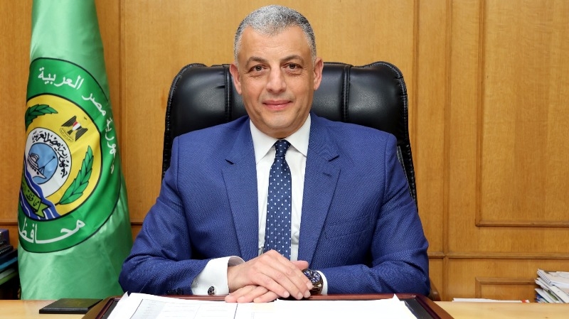 محافظ الإسماعيلية يُتابع أعمال إنشاء طريق الحمادات السحارة أبو آدم بأبو عطوة