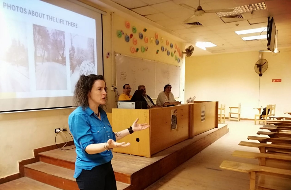 جامعة بنها تستقبل وفد جامعة بانونيا بدولة المجر