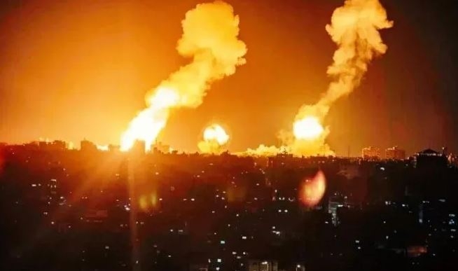 5 غارات أمريكية تستهدف مواقع حوثية في محيط مدينة صعدة شمالي اليمن