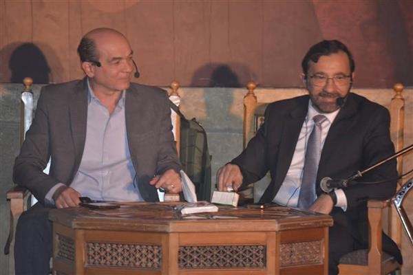 في بيت السحيمي.. "السطوحي" و"المصري" يستعرضان محطات قطار مسيرتهما المهنية