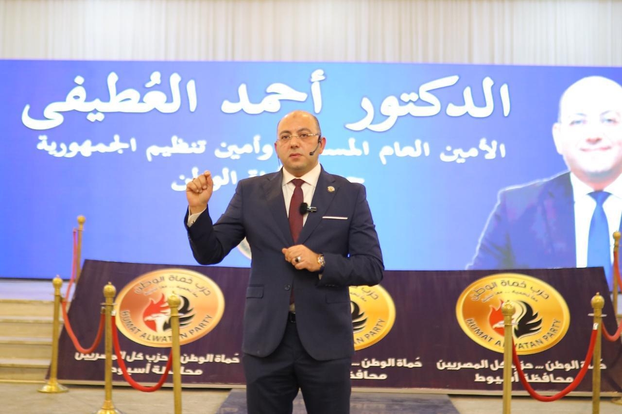 أمين تنظيم حماة الوطن يهنئ أهالي أسيوط بعيدهم القومي.. ويؤكد: المحافظة لازالت رمزا للعطاء