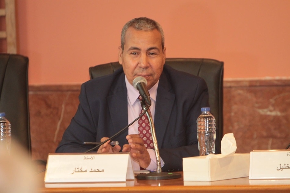 الزميل محمد مختار مدير تحرير "الأهرام الاقتصادي ولغة العصر" يفوز بجائزة نوال عمر الصحفية لعام 2024