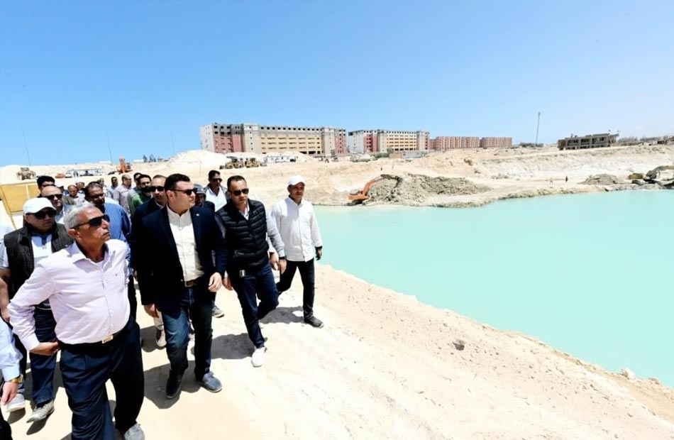 وزير الإسكان يتفقد مارينا 8 ومارينا by the lake ومشروع إنشاء ممشى الخدمات "Marina walk"
