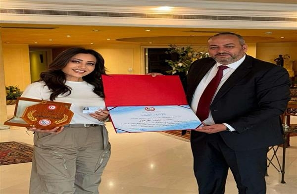النقابة التونسية للمهن الموسيقية تكرم لطيفة بالقاهرة.. وأغنية جديدة بعنوان "ياللي مروح"