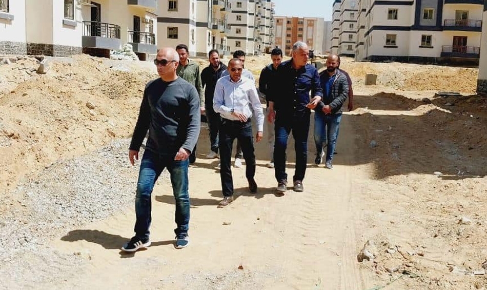 وزير الإسكان يتابع موقف المشروعات السكنية ونتائج حملات مواجهة المخالفات بمدينة بدر