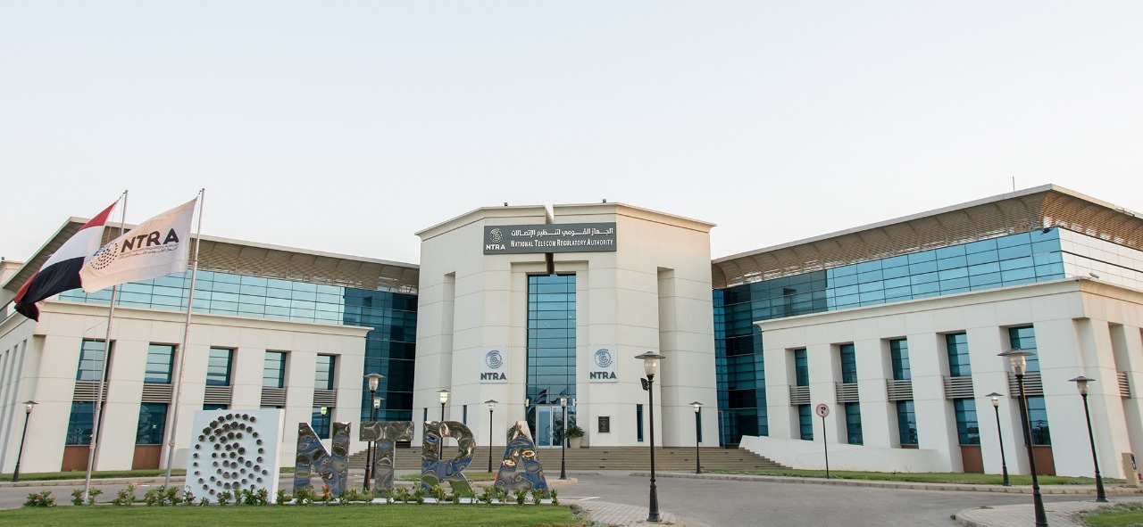 حقوقك أولًا.. تنظيم الاتصالات يقر غرامات للجودة والرسائل المزعجة ويسهل التنقل بين الشركات عبر الـ esim