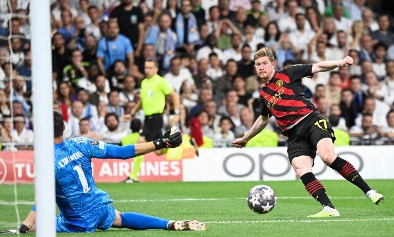 صانع الألعاب الأسطوري دي بروين يطوي صفحة مانشستر سيتي بعد 10 أعوام