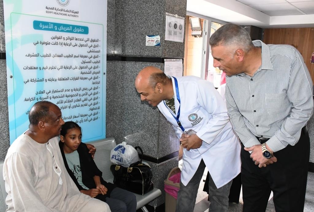 محافظ أسوان يطمئن على تقديم الخدمات الطبية والعلاجية للمواطنين بمستشفى المسلة