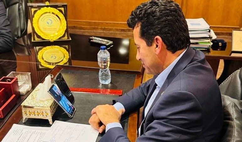 وزير الرياضة يهنئ جنى الألفي بعد تتويجها التاريخي بدوري الجامعات الأمريكية لكرة السلة
