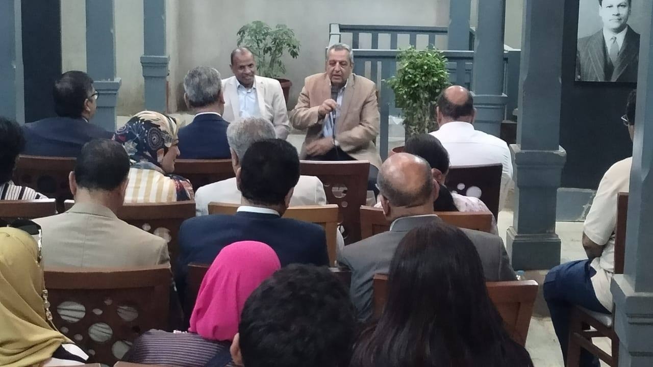 بمناسبة الذكرى الـ 80 لميلاده: مثقفون يرصدون ملامح تجربة الغيطانى الصحفية والإبداعية