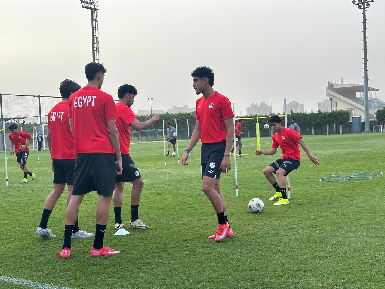 منتخب الشباب يختتم تدريباته لمواجهة نيجيريا وسط غيابات مؤثرة.. ونبيه يتمسك بالأمل في برونزية أمم إفريقيا