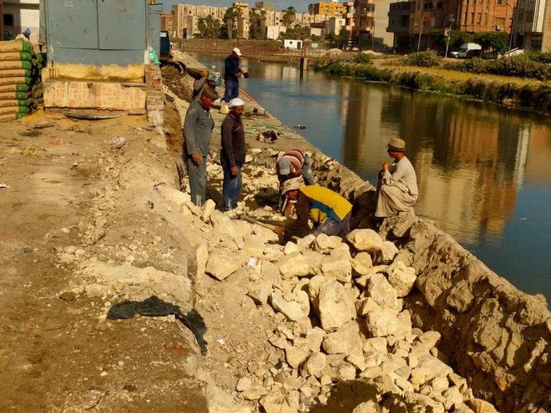 تكثيف أعمال تطوير كورنيش الساحل فى الغربية