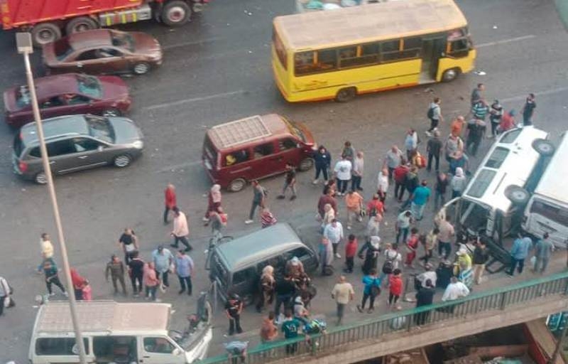 انقلاب 3 سيارات ميكروباص أعلى دائري بشتيل