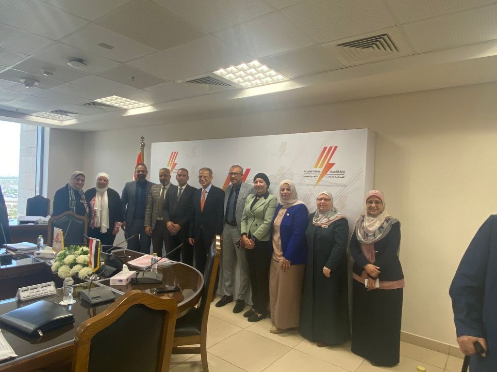 1.2 مليار جنيه لتحديث كهرباء السد العالى.. وكمال: نسهم بـ9% فى الشبكة القومية