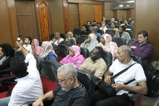 حضور كبير في عرض وندوة فيلمي "طنين" و"فرقة الأمل" بمركز الثقافة السينمائية