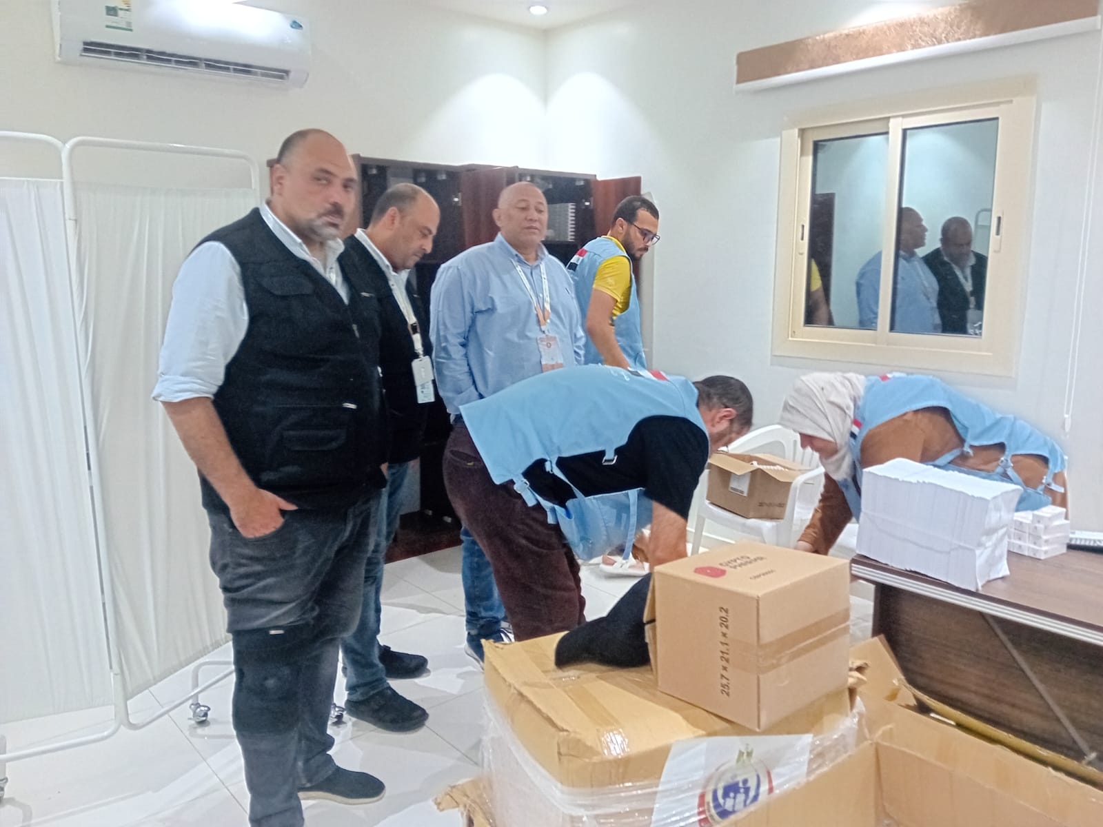 ننشر صور أول عيادة طبية لحجاج السياحة الاقتصادي بمنطقة النزهة والزاهر