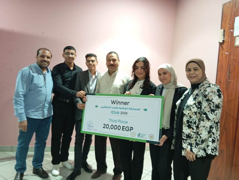 طلاب من قنا يفوزون بالمركز الثالث "شباب المبتكرين" في علوم الطاقة